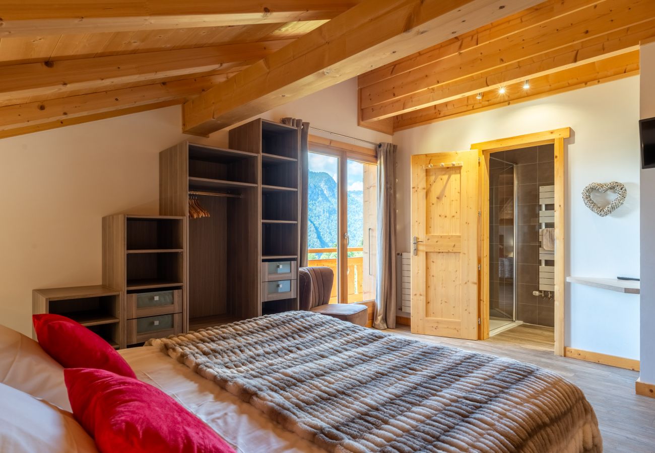 Chalet in Saint-Jean-de-Sixt - Coeur de Montagnes